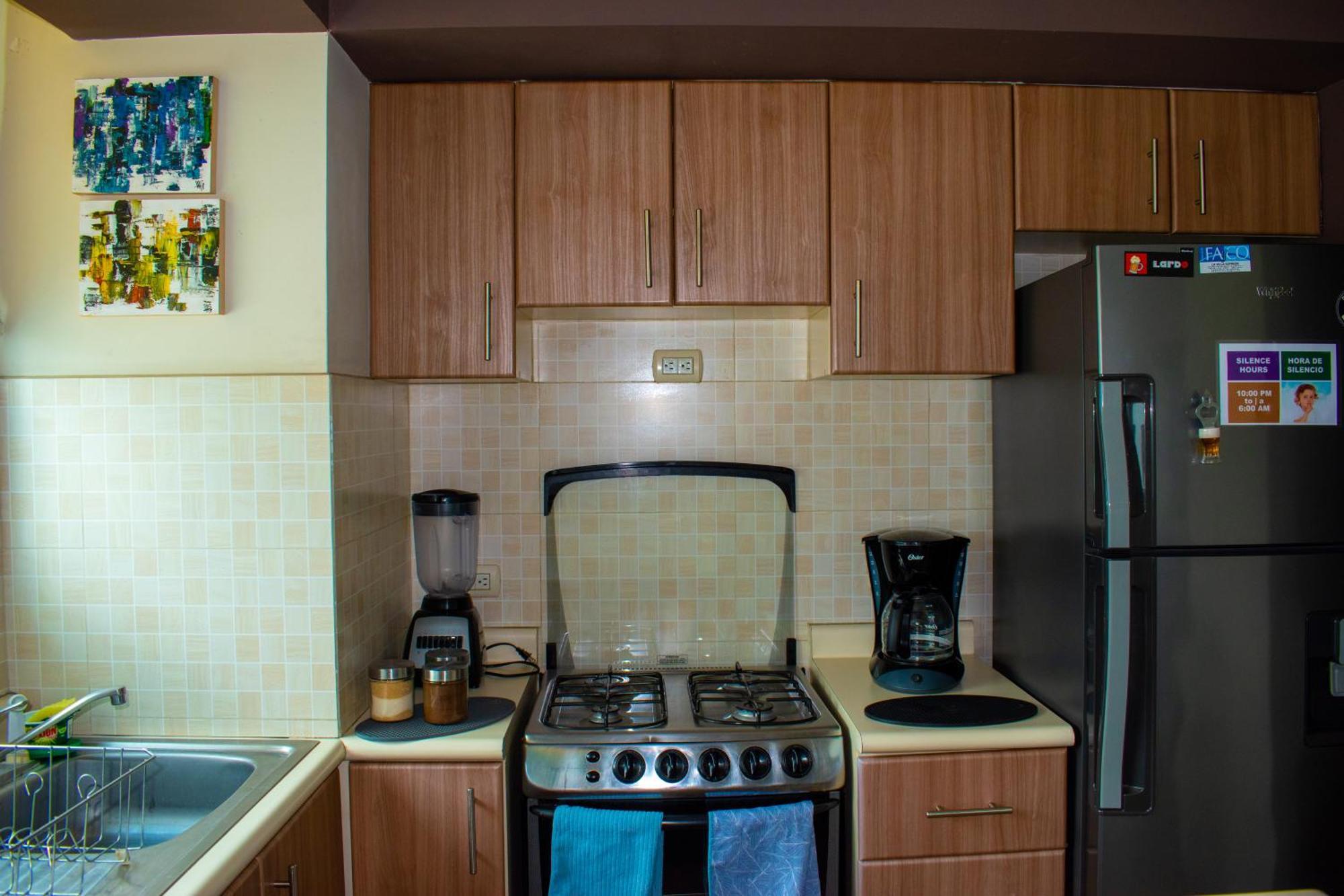2 Rooms, 1 King Size Bed, 64" Smart Hdtv Guatemala City Екстериор снимка